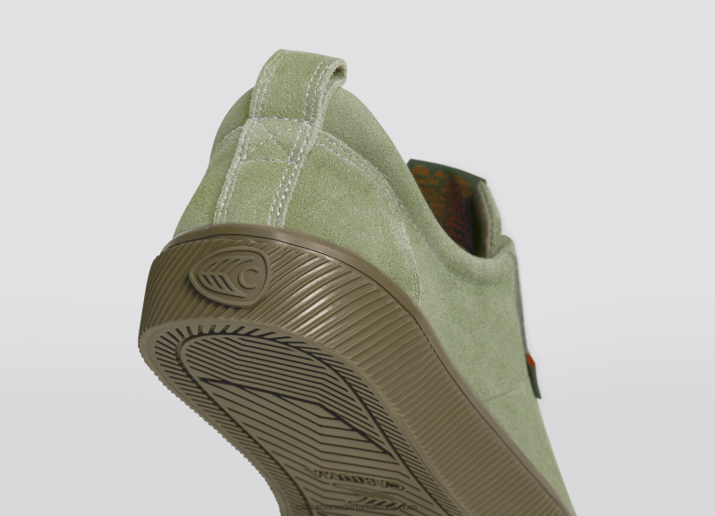 Cariuma deus ex machina oliegroen suède PN60D27Heren